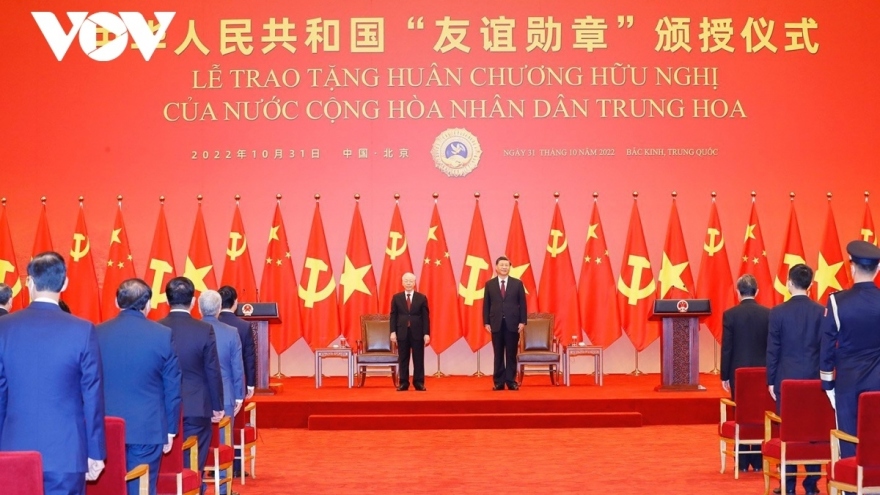 Vietnamese, Chinese leaders exchange lunar New Year greetings